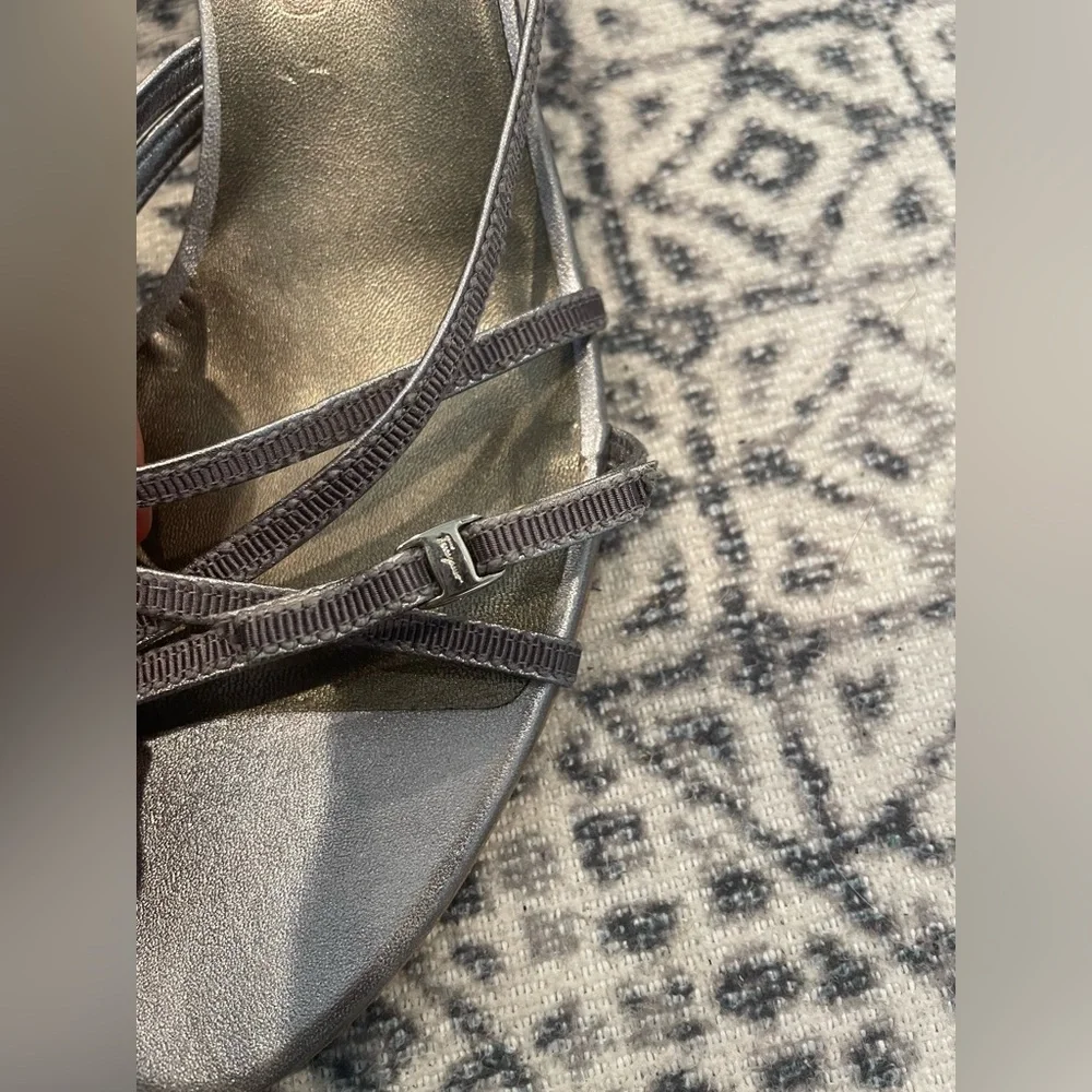 Salvatore Ferragamo Silver kitten Heels - Picture 4 of 7
